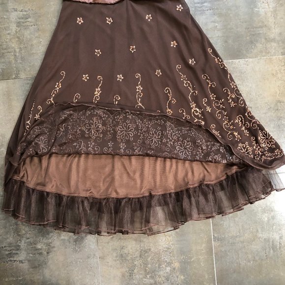 Embroidered halter neck cocktail dress - Picture 2 of 9